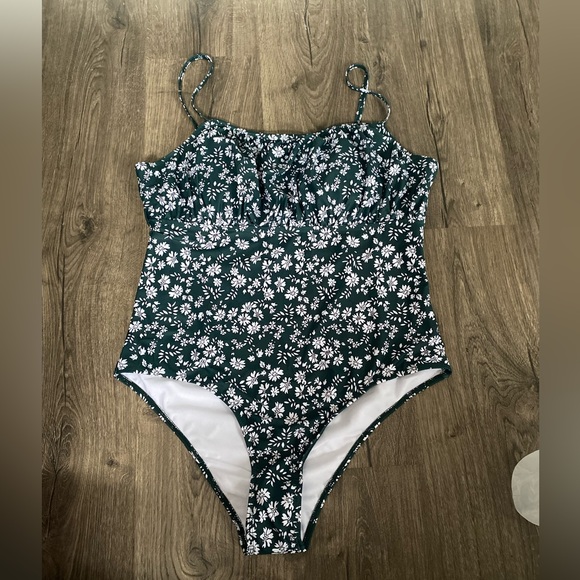 SHEIN Swim Nwt New Shein Forest Green Floral One Piece Womens